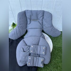 Nuna PIPA™ Series Infant Insert
$50 NEW 
Color: Grey